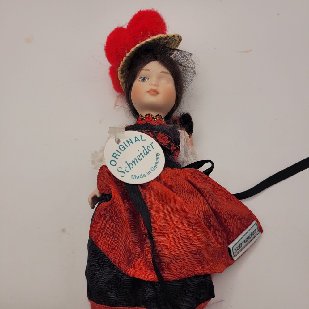 Original Schneider German Doll Black Forest Bollenhut Traditional Costume Red